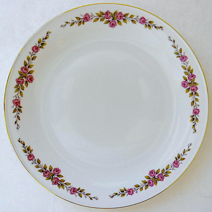 Bavarian porcelain dessert service with floral decoration. Around 1960.