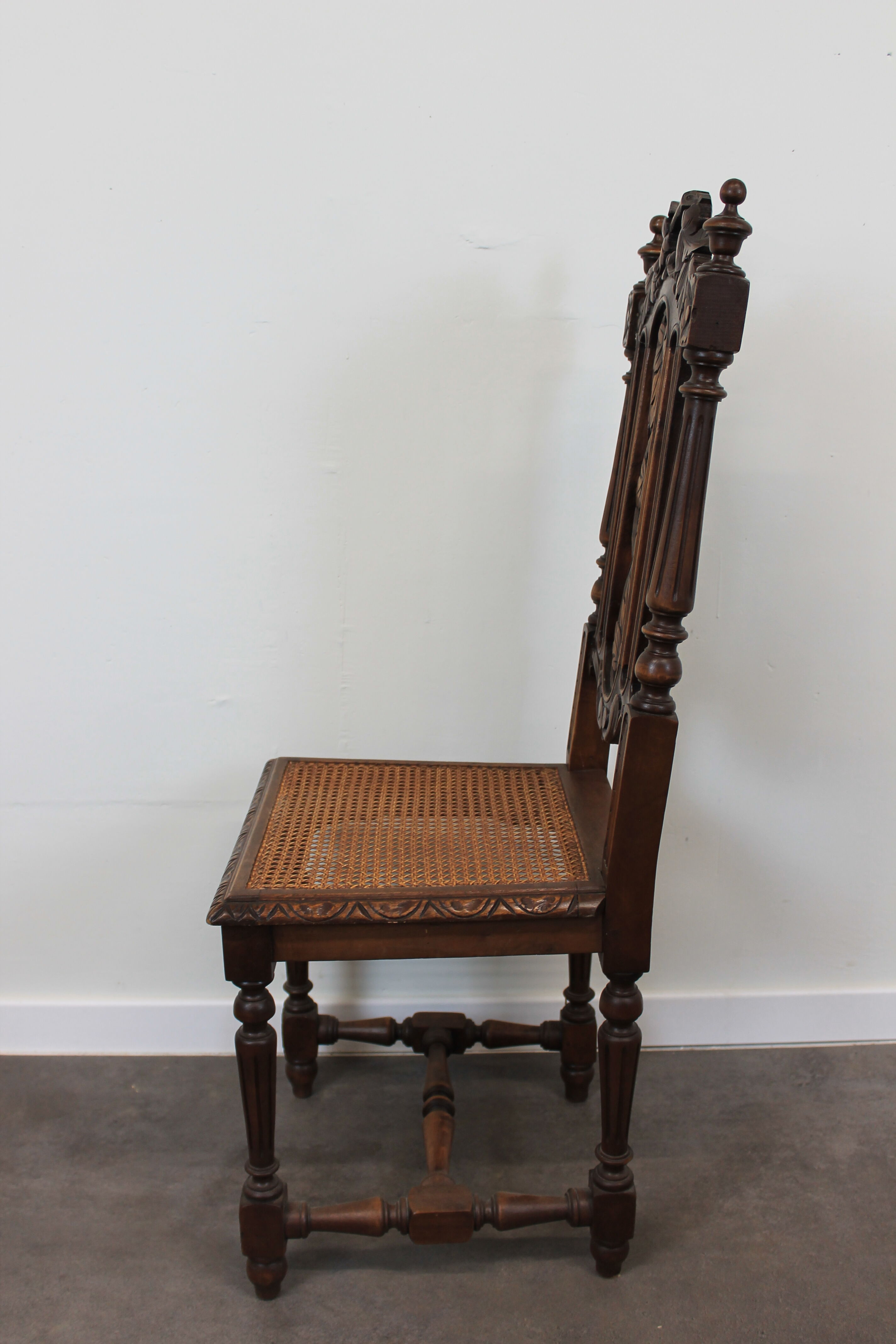 Set of 6 Renaissance chairs