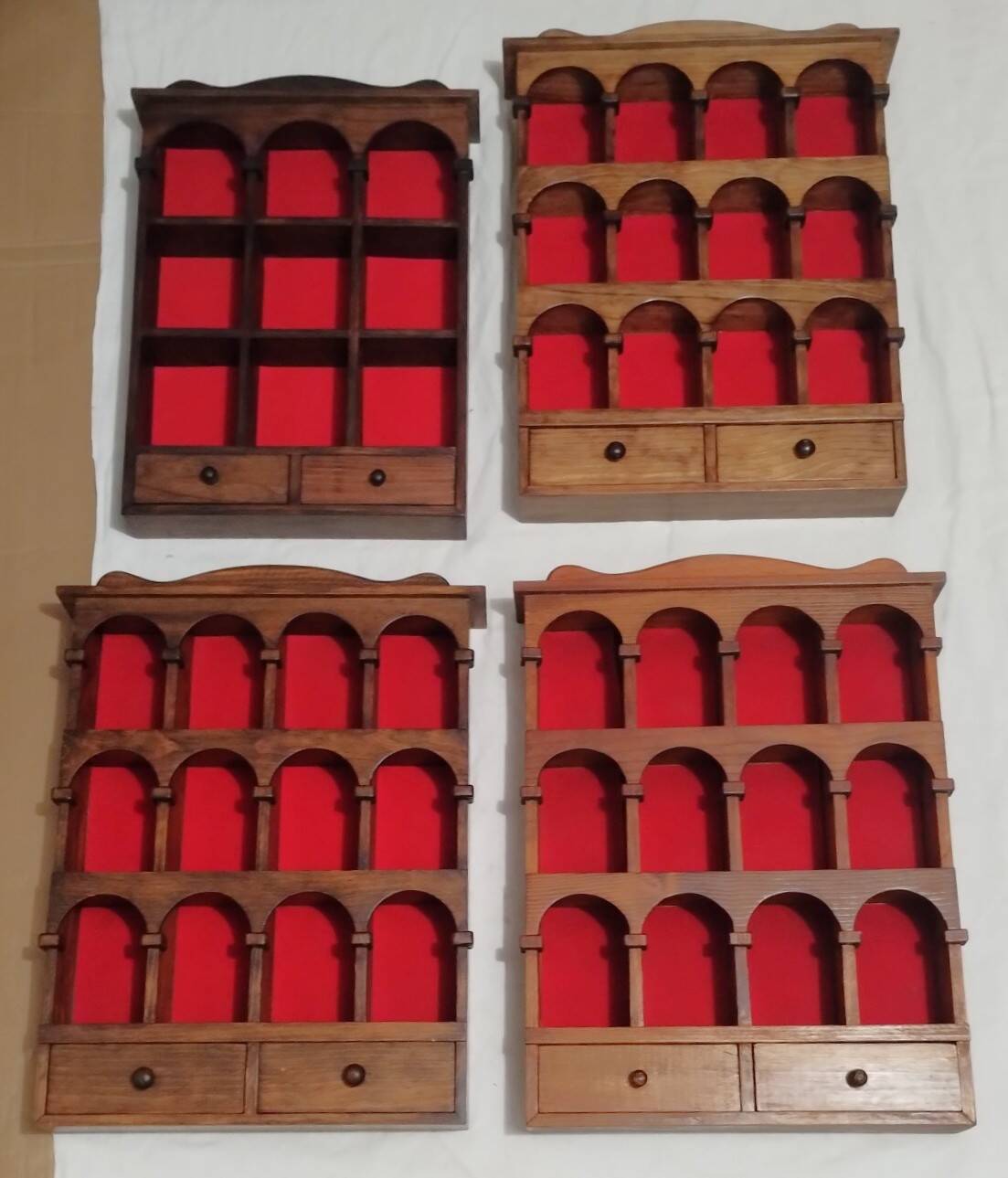 Lot de 4 étagères avec arcades "collection"
