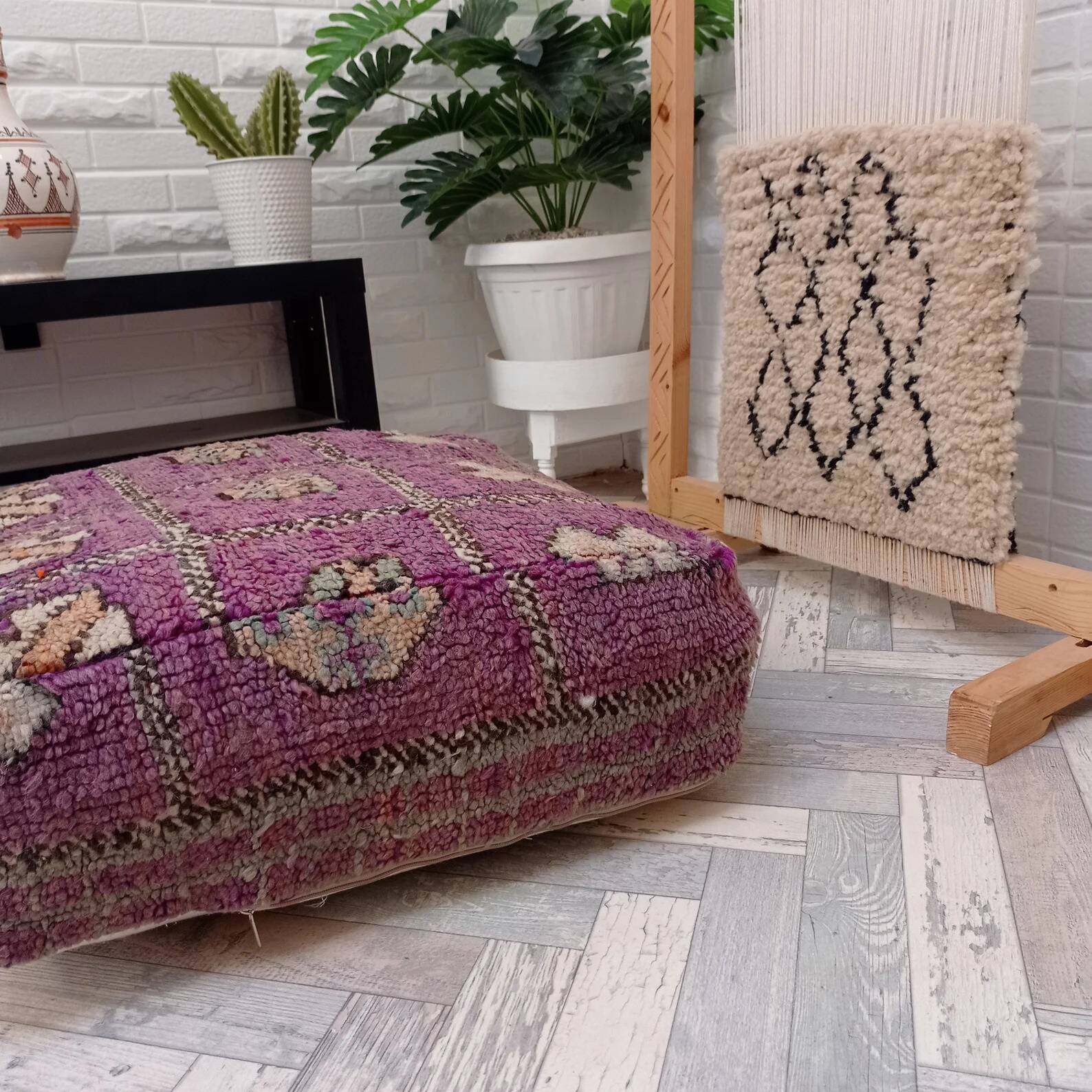 Pouf berbère fait main en laine 60 X 60 X 20 CM