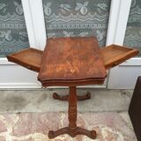 Old wooden sewing worker