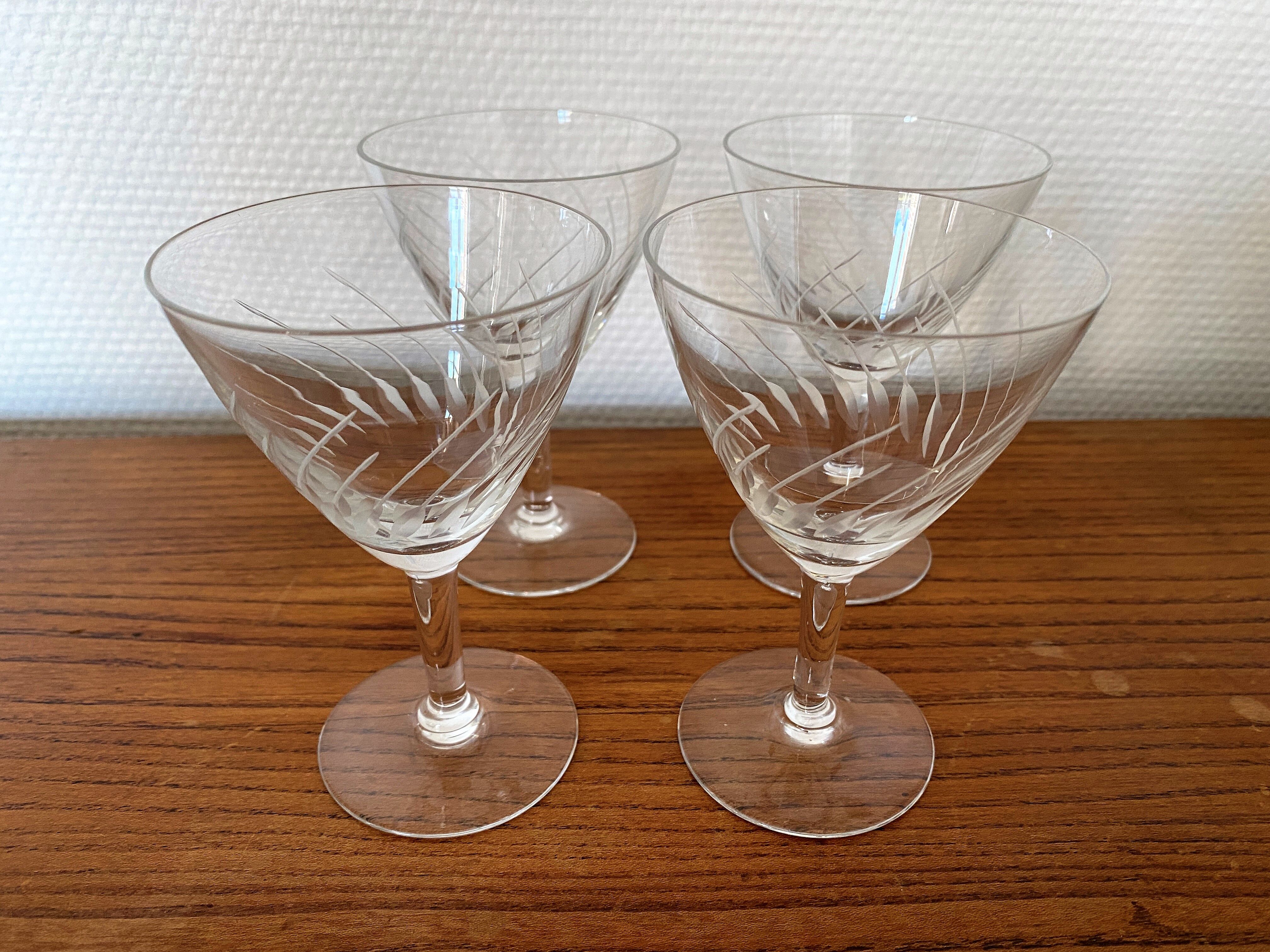4 wine glasses in engraved glass 9 cl