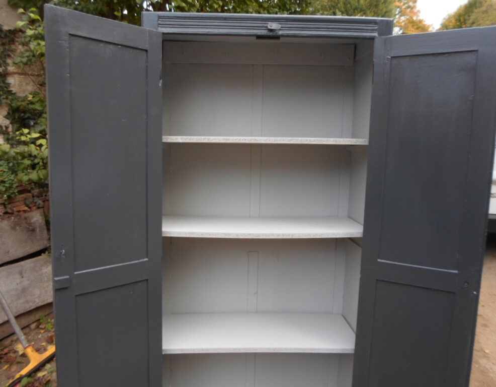Armoire parisienne