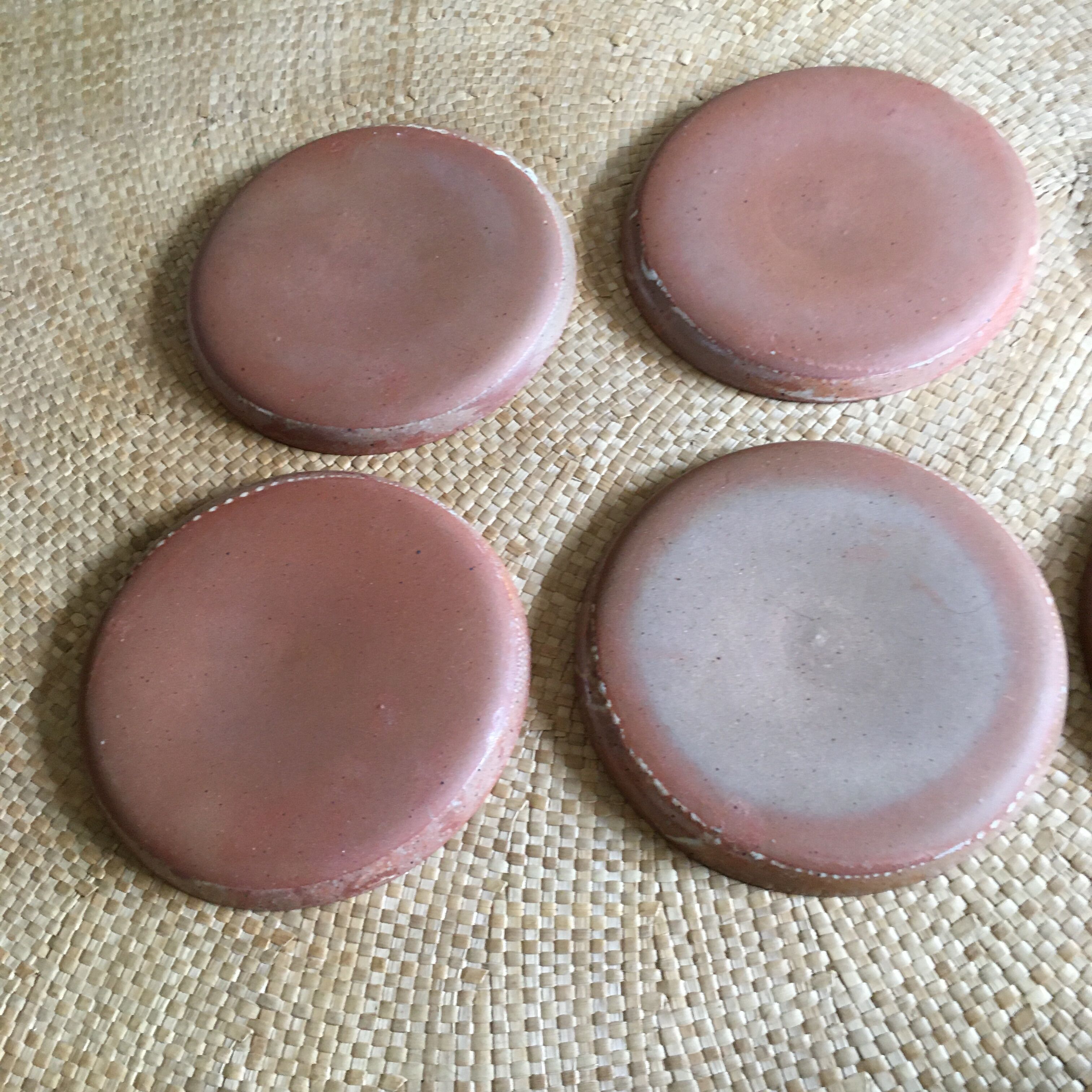 Series of 8 flat sandstone plates