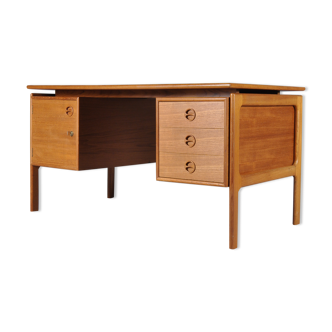 Danish desk by Arne Vodder for GV furniture, 1960