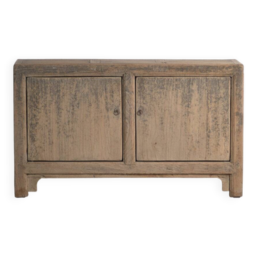 Buffet bas ancien en orme à deux portes – Chine, vers 1950