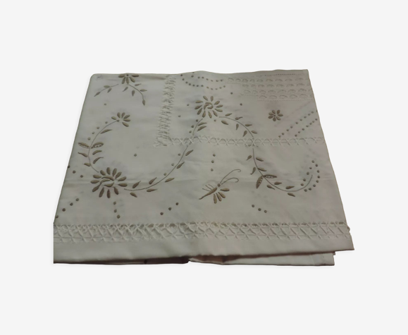 Nappe brodée ajourée fait main ancienne