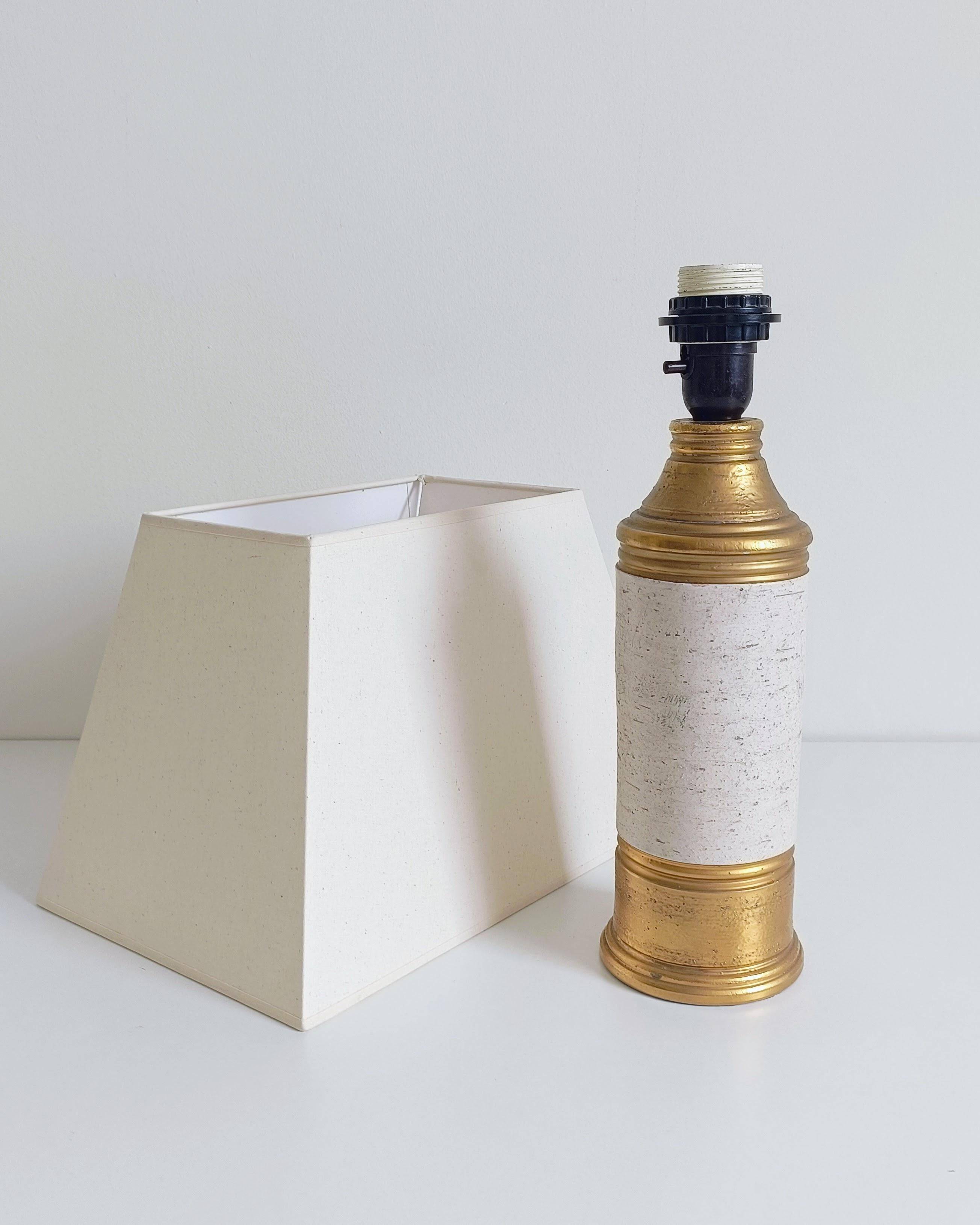 Bitossi Ceramic Table Lamp by Aldo Londi, Gold/Cream, Italy, 1970s