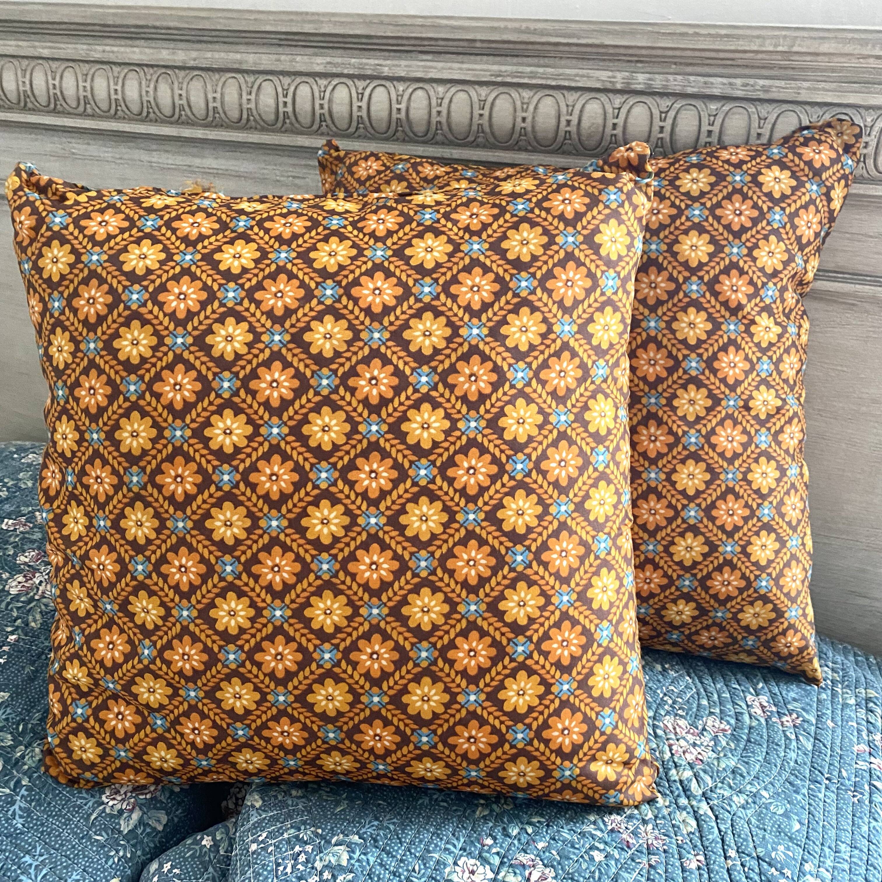 Coussins vintage seventies fleuris