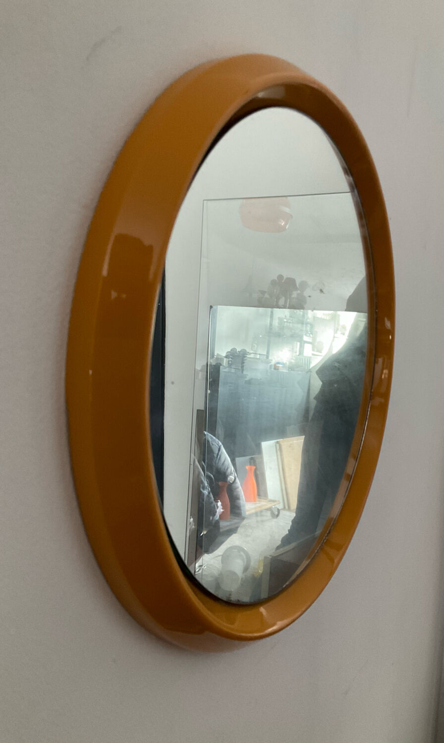 Vintage round mirror 50-60 italy in yellow backelite