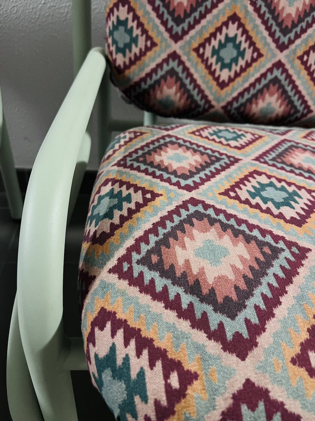 (Lot) 2 Italian armchairs from the 80s (restored)