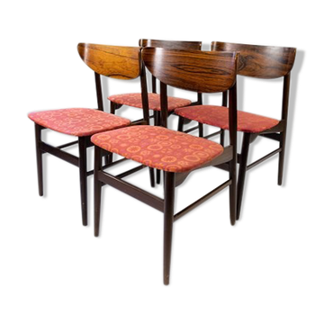 Set of four dining room chairs in rosewood and upholstered with red fabric, of danish design, 1960s