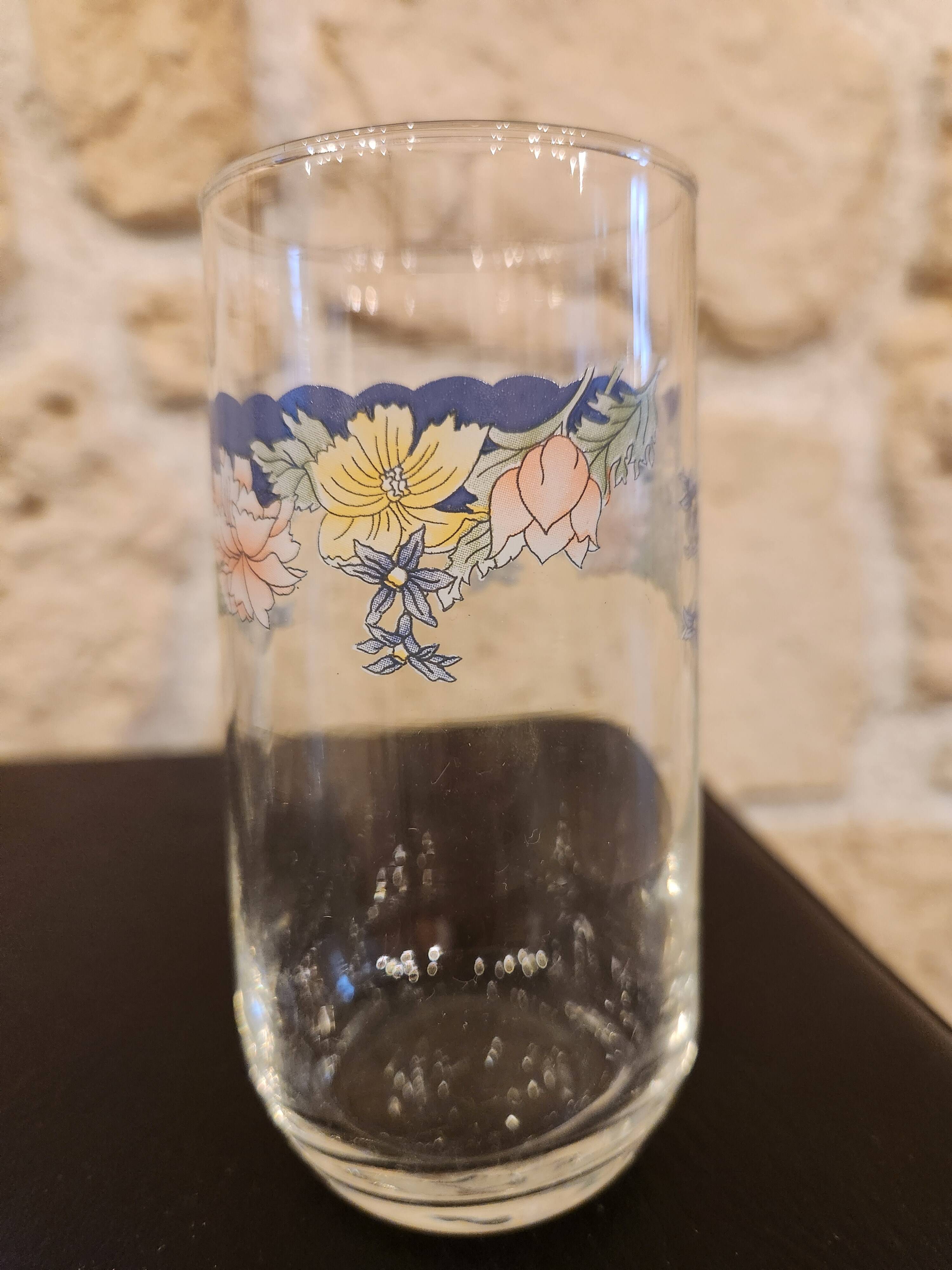 Set of 9 vintage Arcopal Florine glasses – pastel and floral