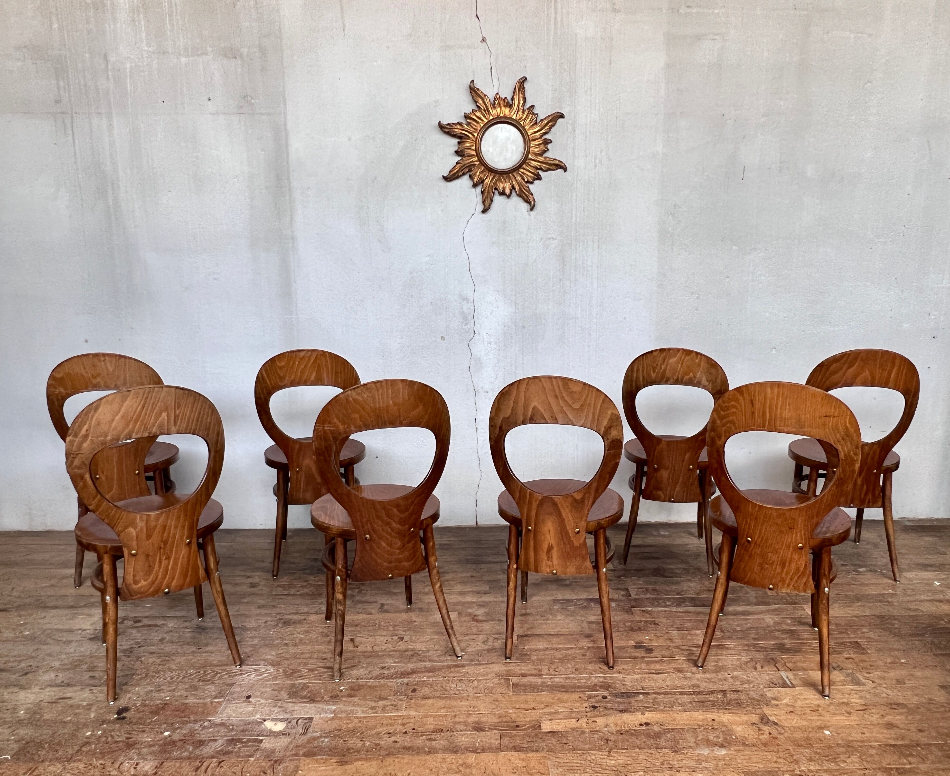 Series of 8 Baumann seagull chairs