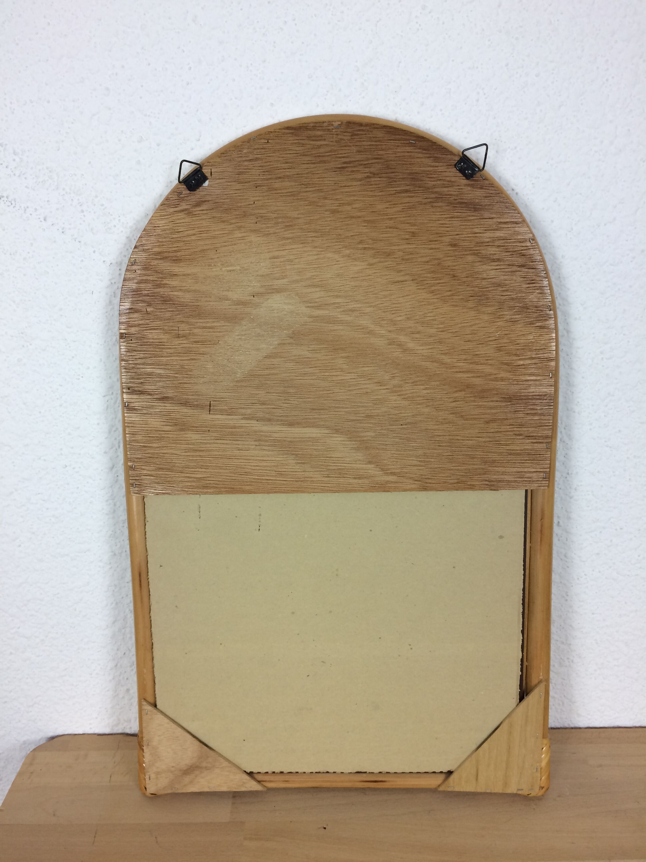 54 x 34 cm rattan mirror