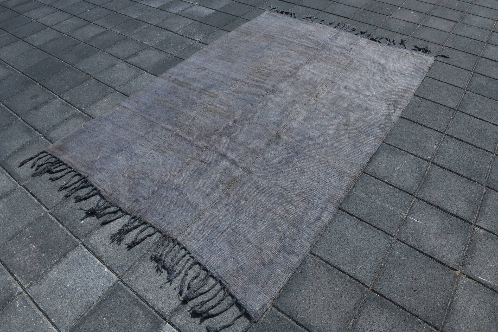 Shades Of Gray Vintage Kilim Rug, 167x242 Cm