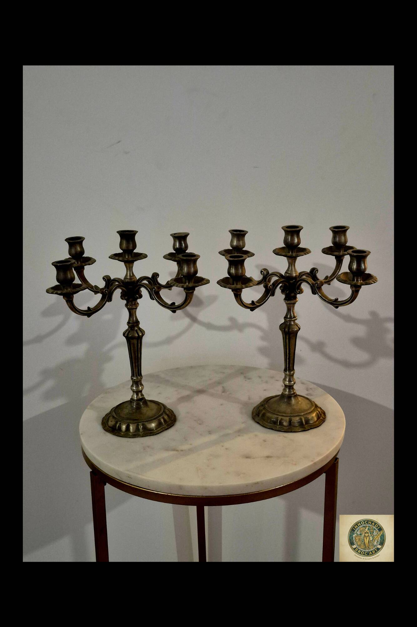 Chandeliers - Pair of five-branch candelabra in Louis XV style (Roc)