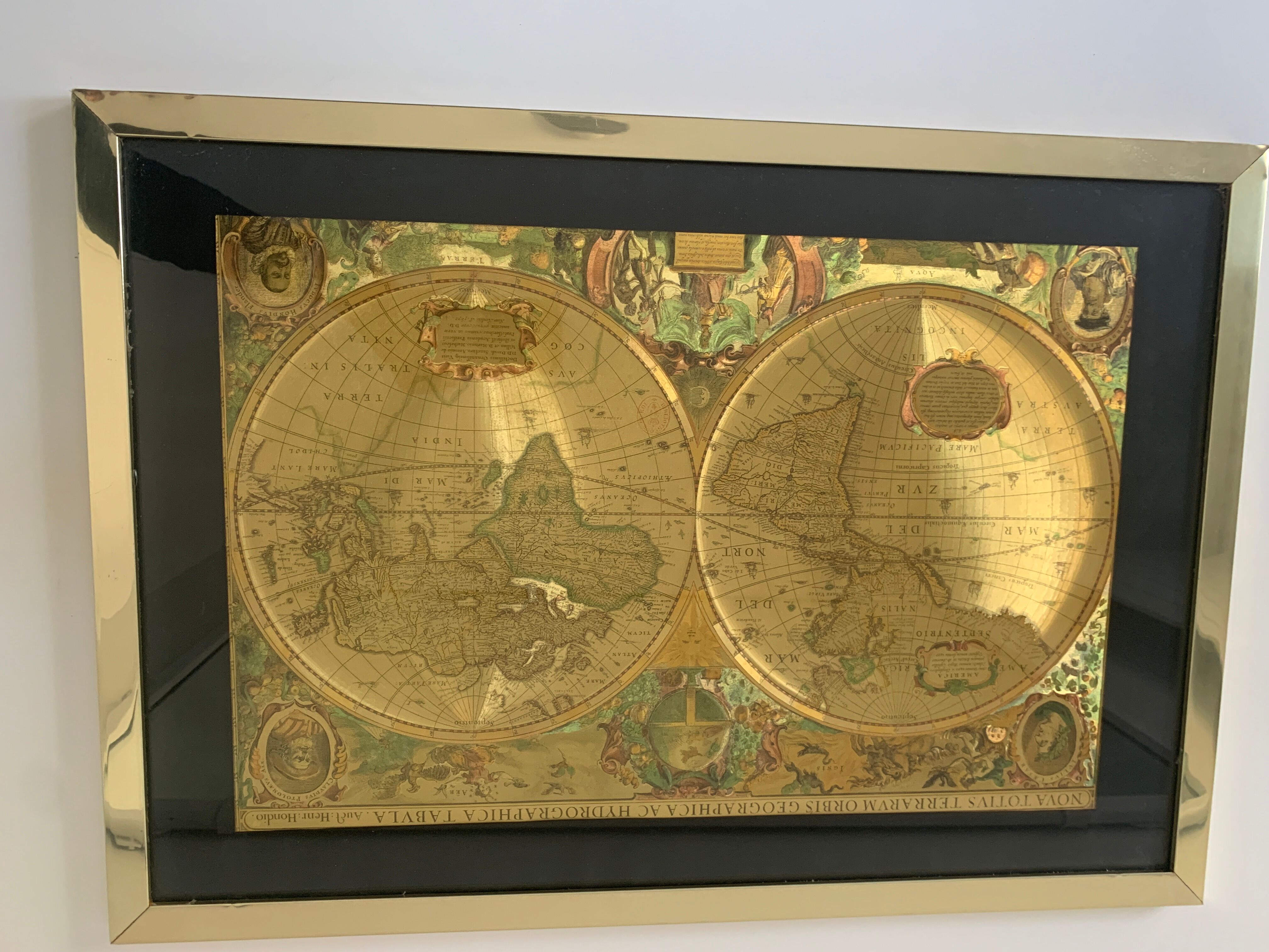 Carte du monde a double hemisphere