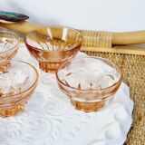 Lot de 6 coupes à champagne en verre rose dépareillées