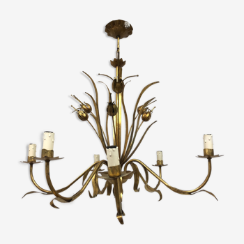 Golden chandelier of the 70s joncs decorations