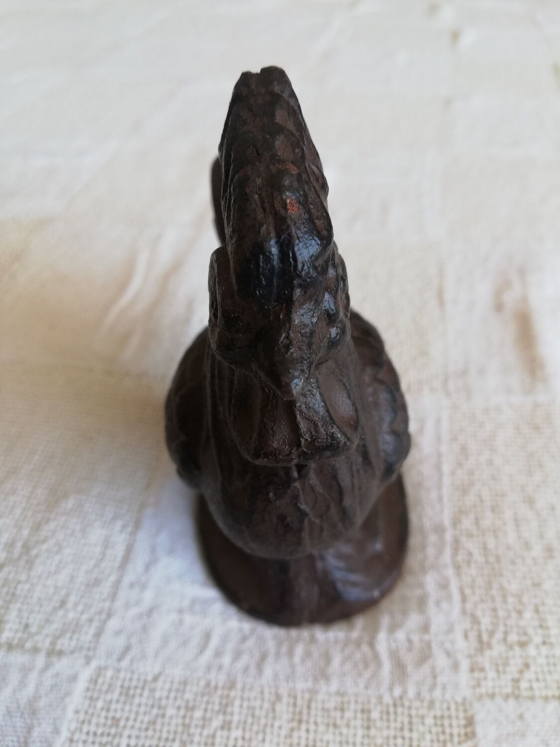 Decorative cast iron rooster bookend