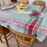 Nappe 140x140 et 6 serviettes à carreaux