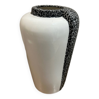 Memphis vase