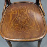 Pair of Thonet Art Nouveau bentwood chairs, Czechoslovakia, 1920s
