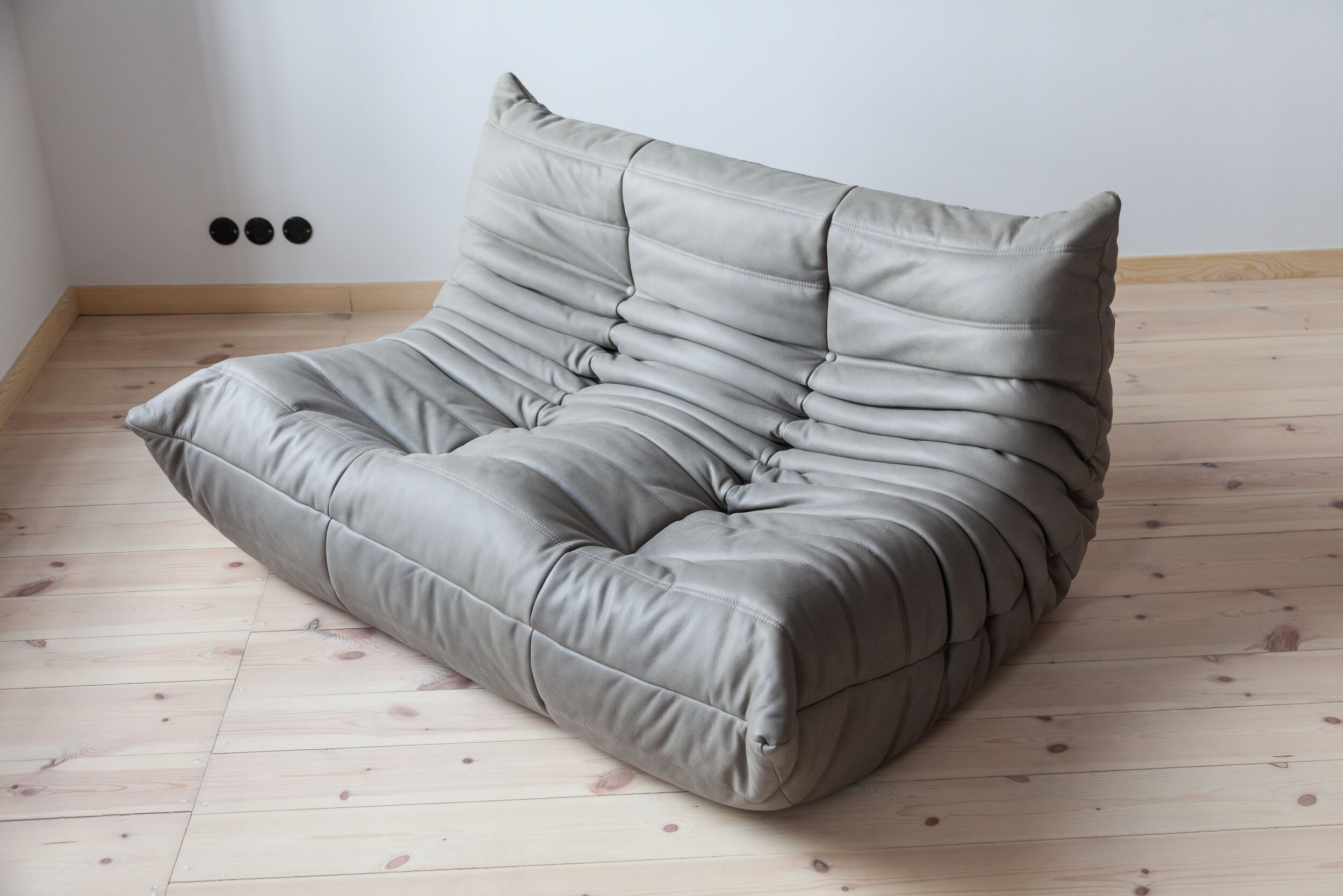 Togo sofa model designed by Michel Ducaroy 1973