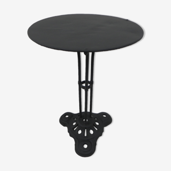 Steel bistro table on cast iron base
