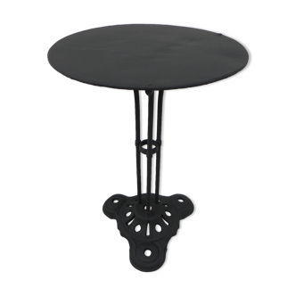 Steel bistro table on cast iron base