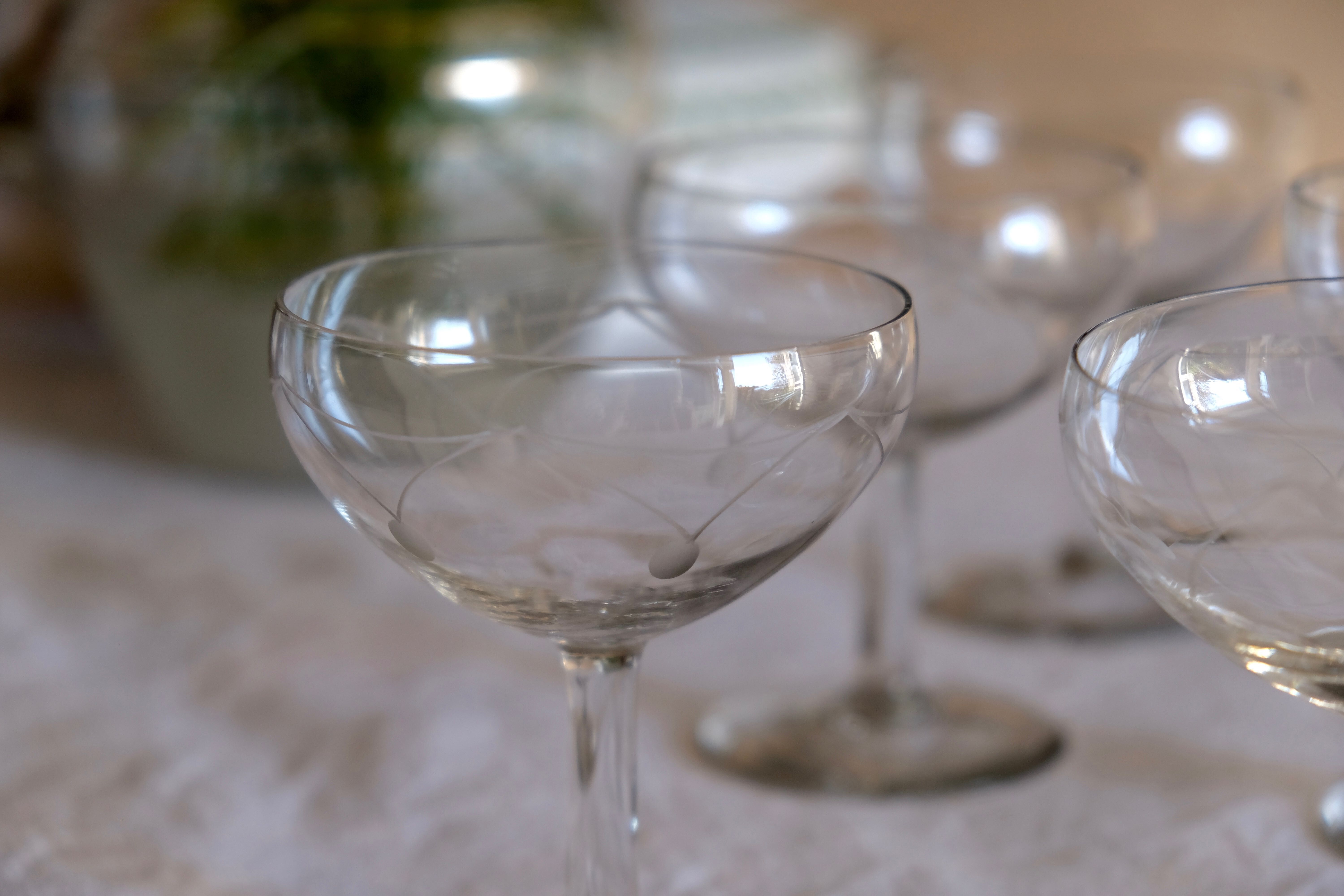 6 mouth-blown champagne glasses 50s