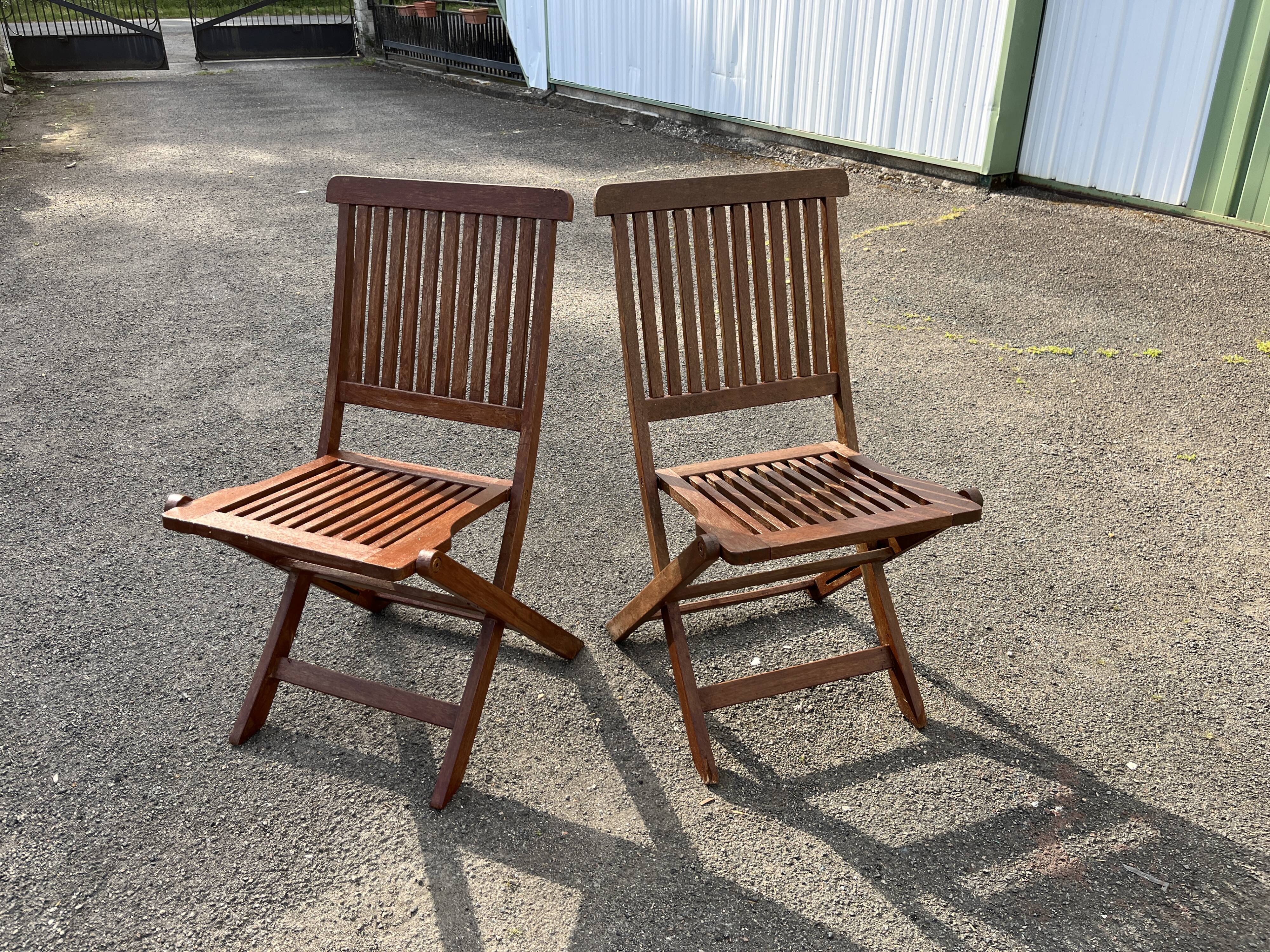 Set of 2 folding teak garden chairs