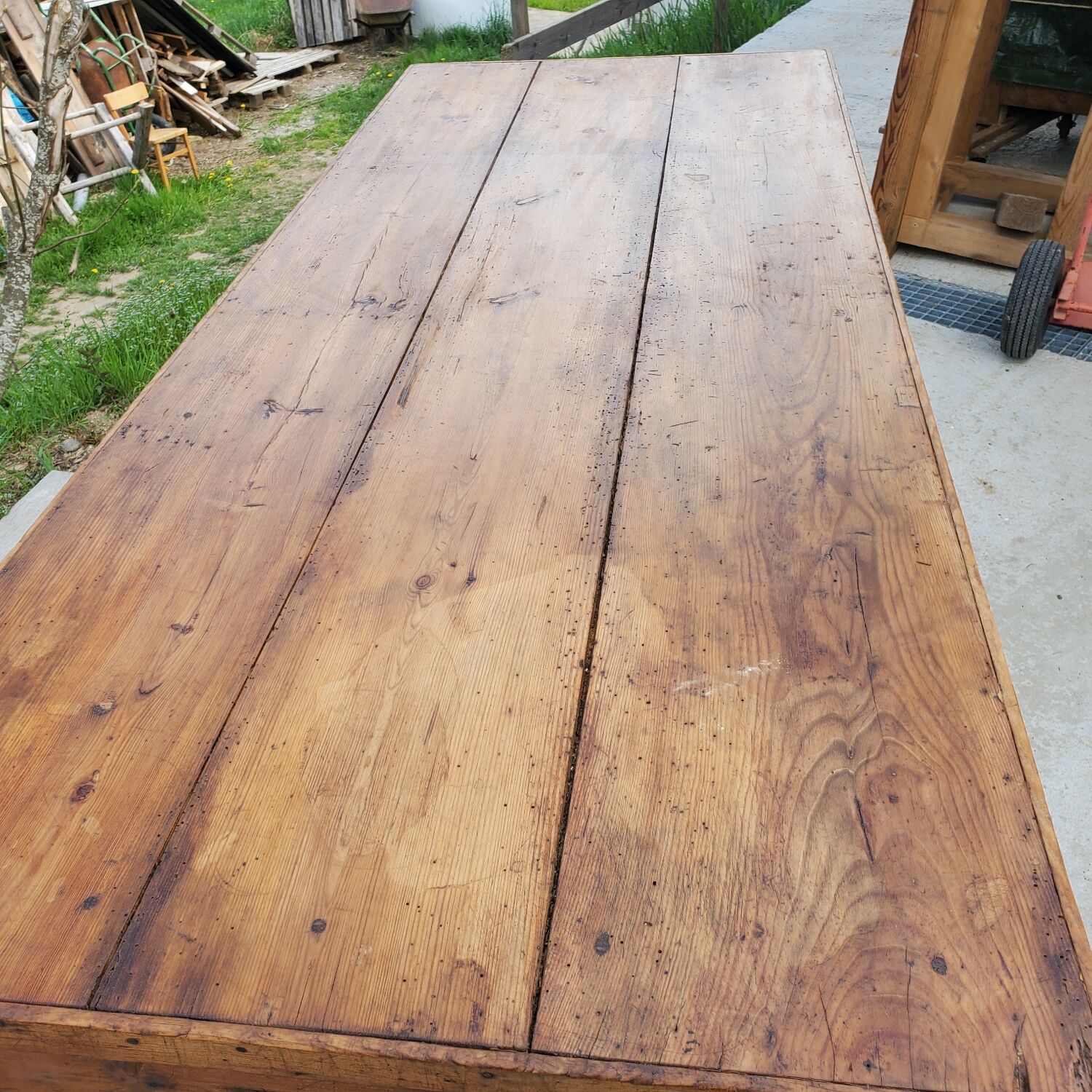 Farmhouse table