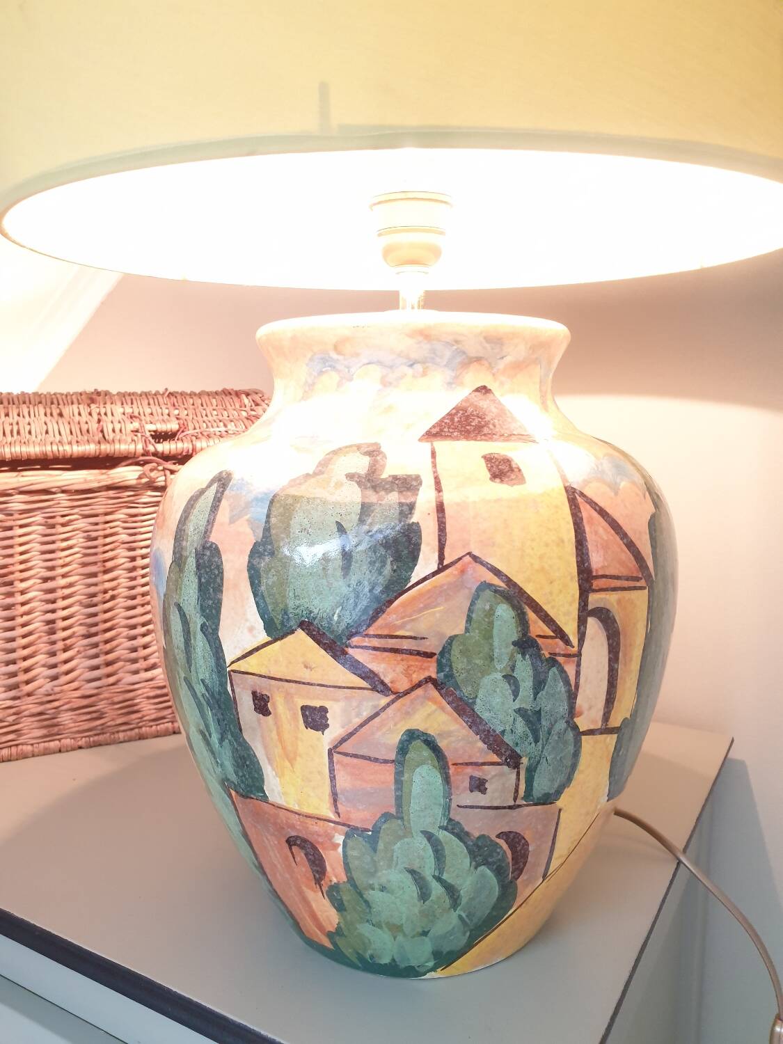 "Village de France" bedside lamp