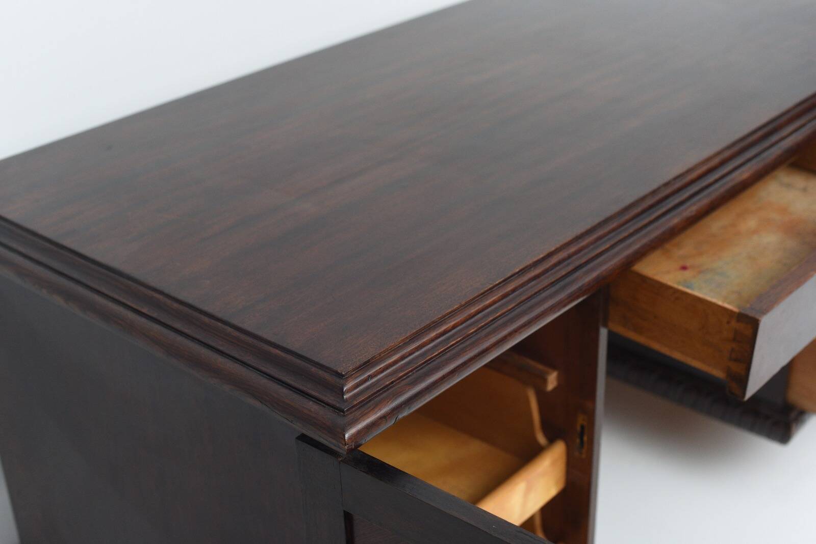 Vintage Desk in Walnut, 1920s