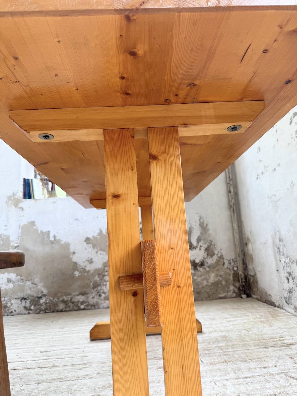 Perriand mountain furniture table 1970