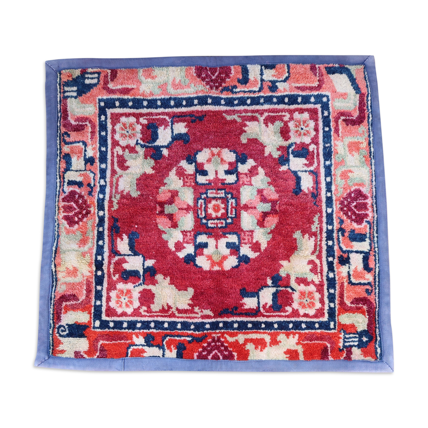 Chinese rug 1900 68 X 63 cm