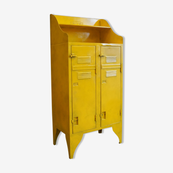 Metal niche cabinet