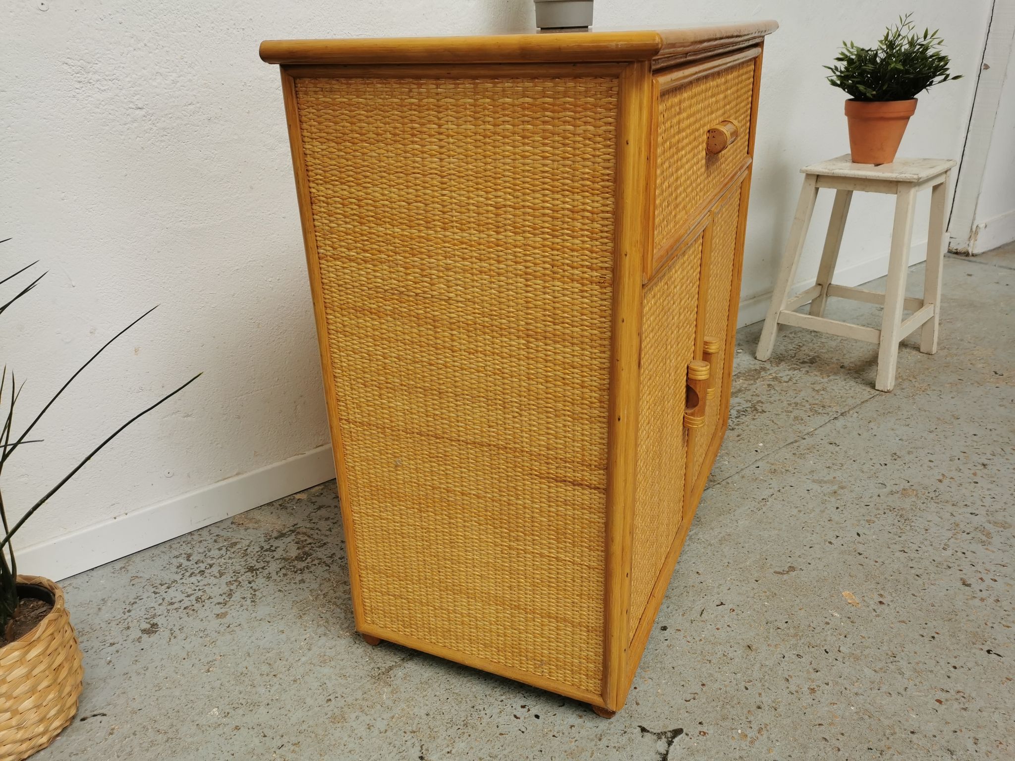 Buffet vintage en rotin Roche Bobois