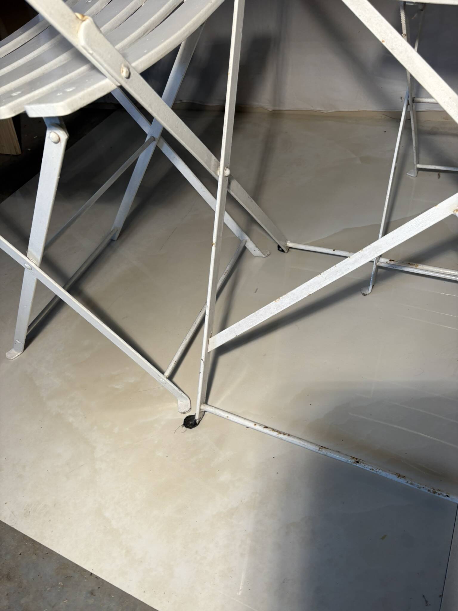 Bistro-style folding garden furniture set – table and 3 chairs