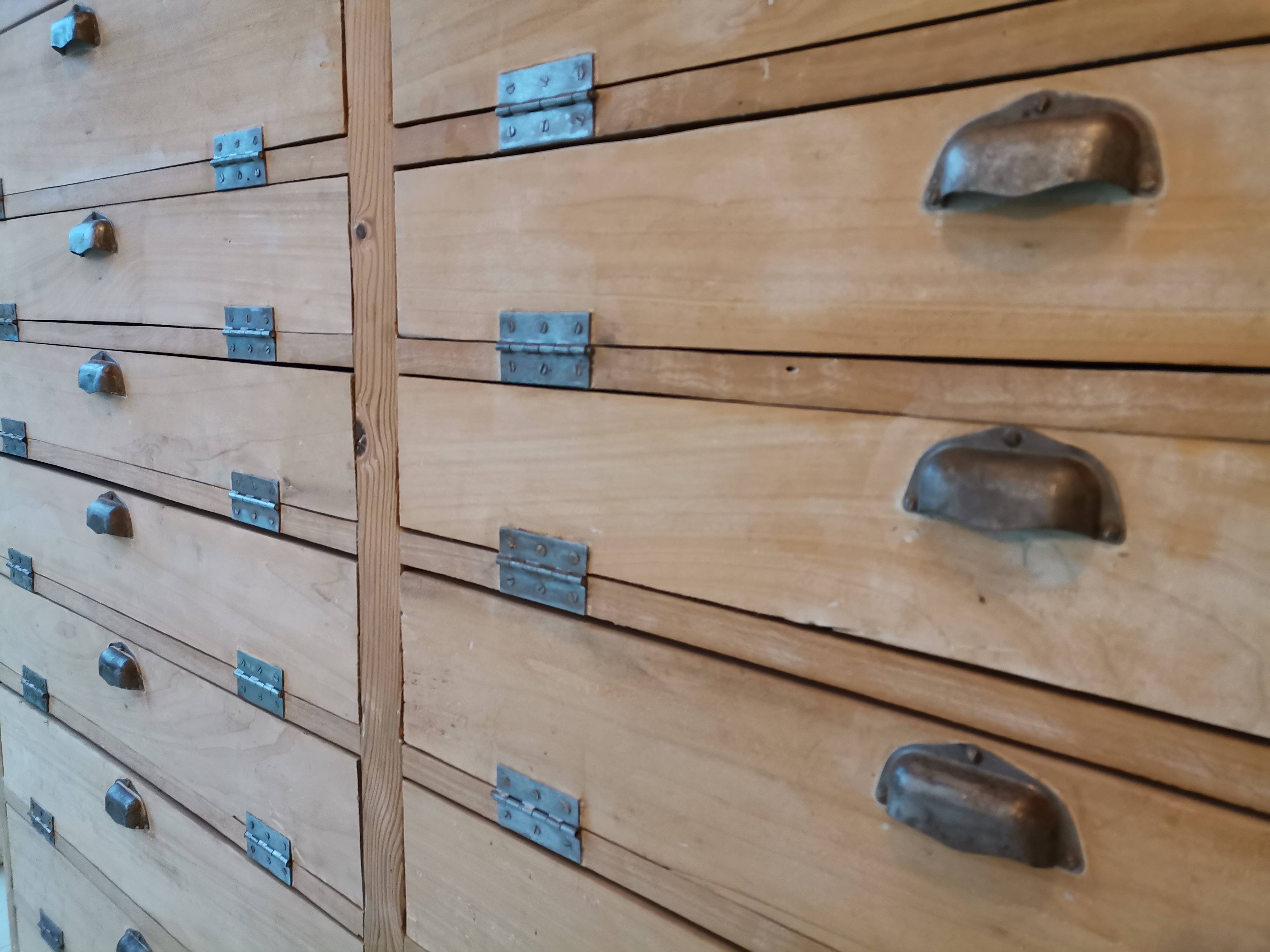 Trade furniture: baker's furniture