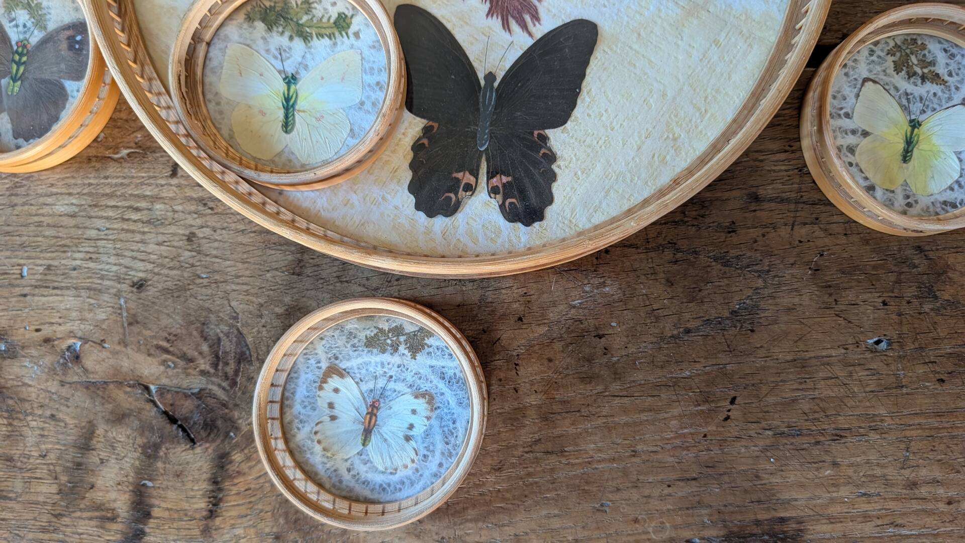 Vintage bamboo tray + 6 butterfly coasters from the 70s