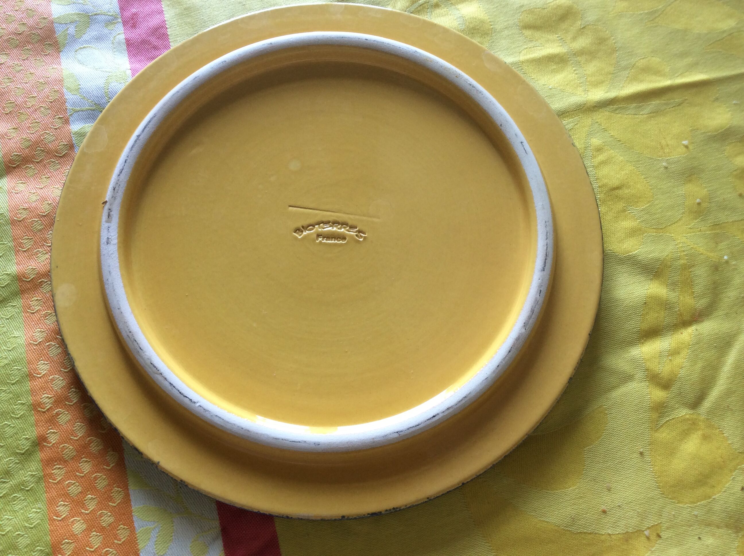 Yellow ceramic trivet