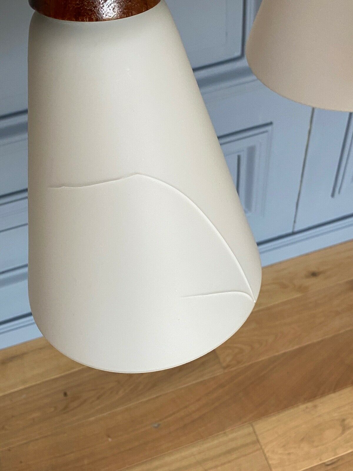 Suspension boomerang scandinave teck opaline 1960 Louis Kalff