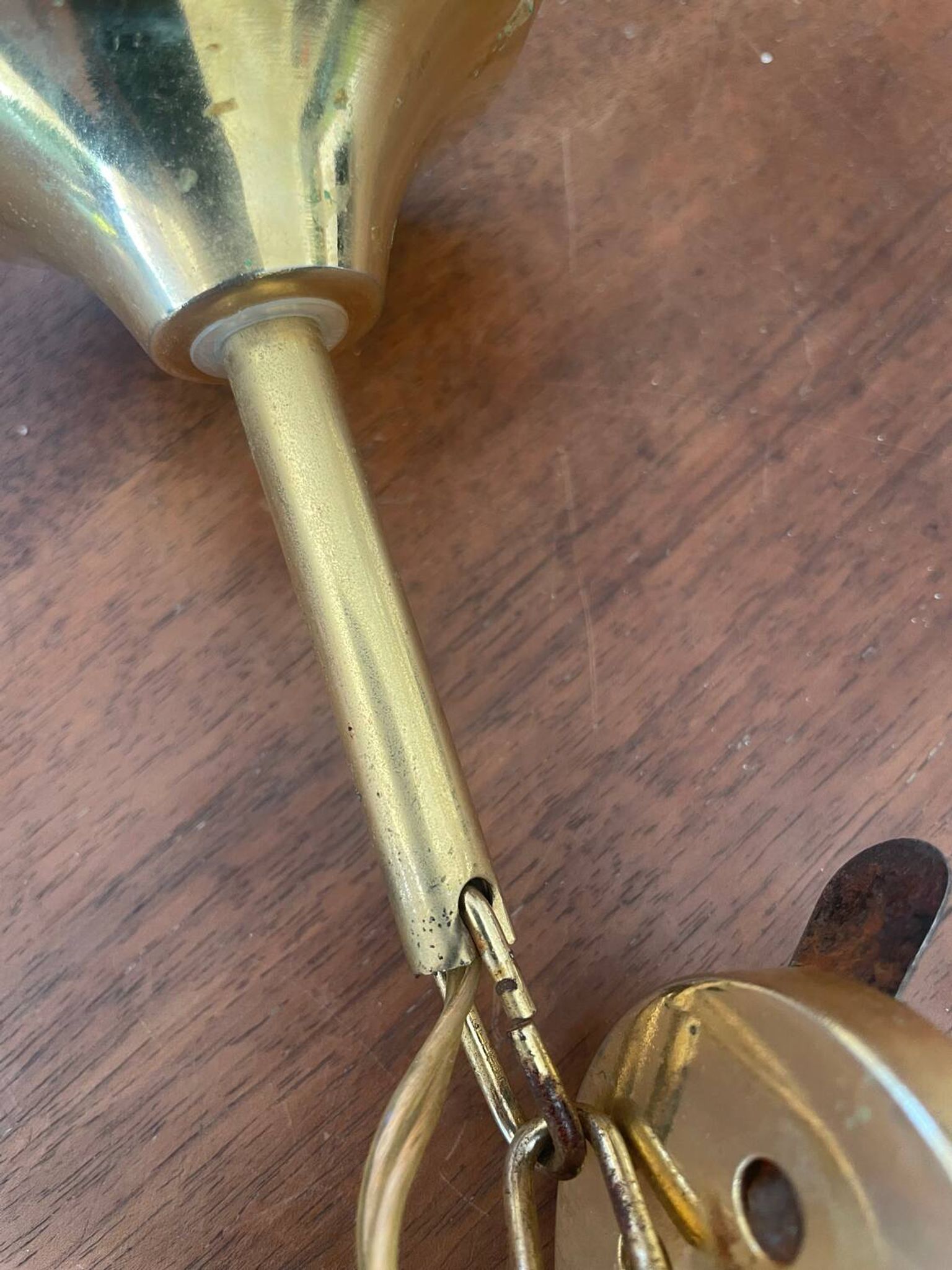 Suspension en verre moulé et métal doré vintage