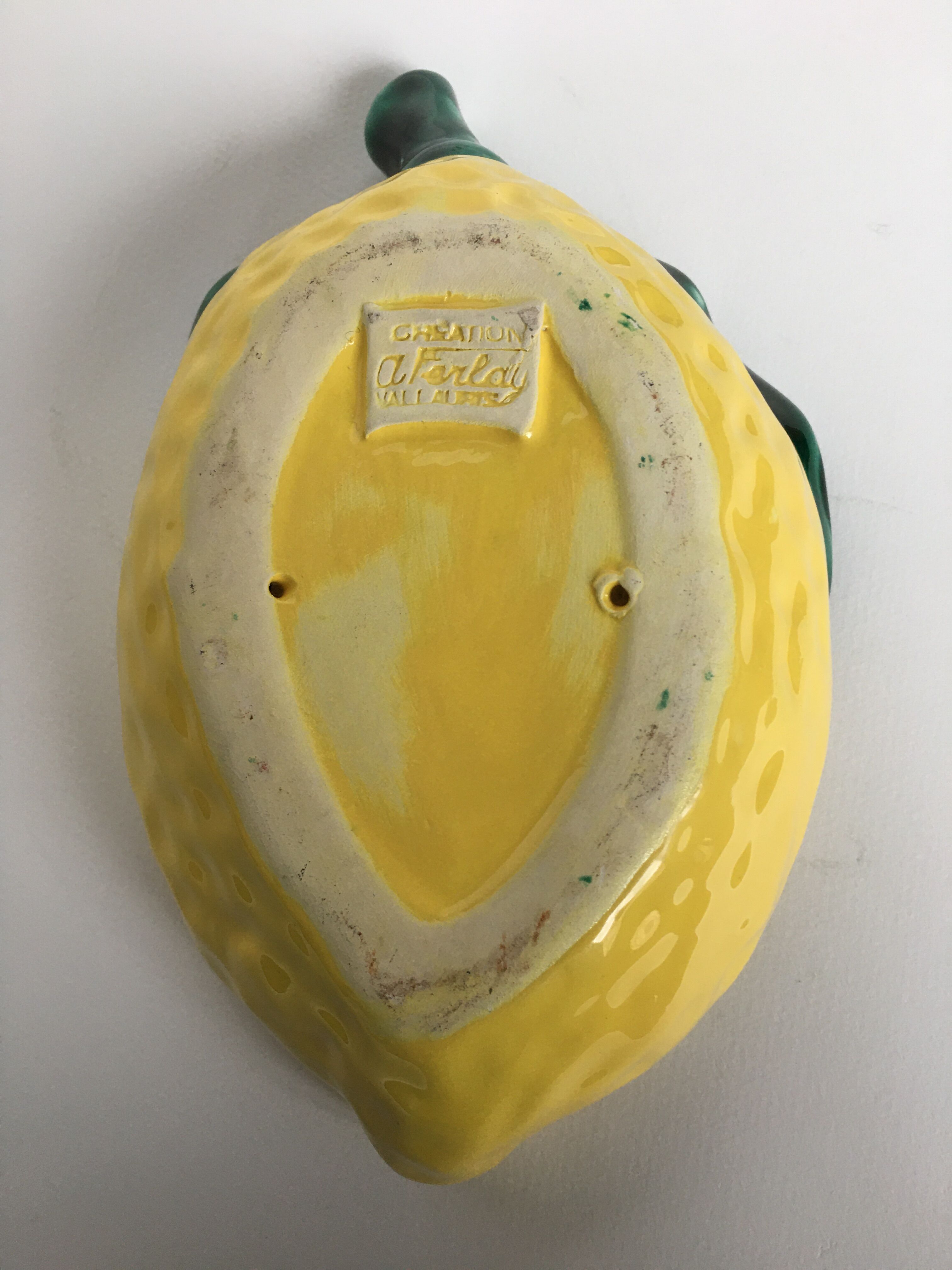 Empty pocket lemon in dabbling