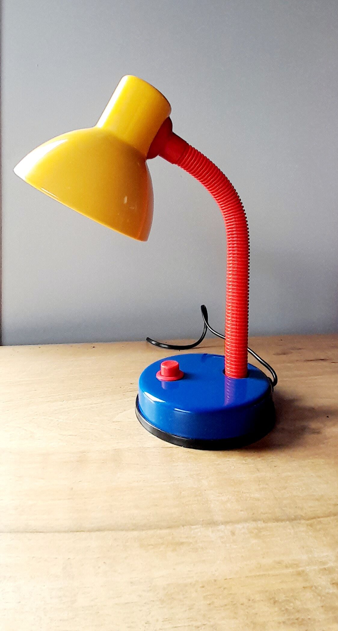Colorblock desk lamp