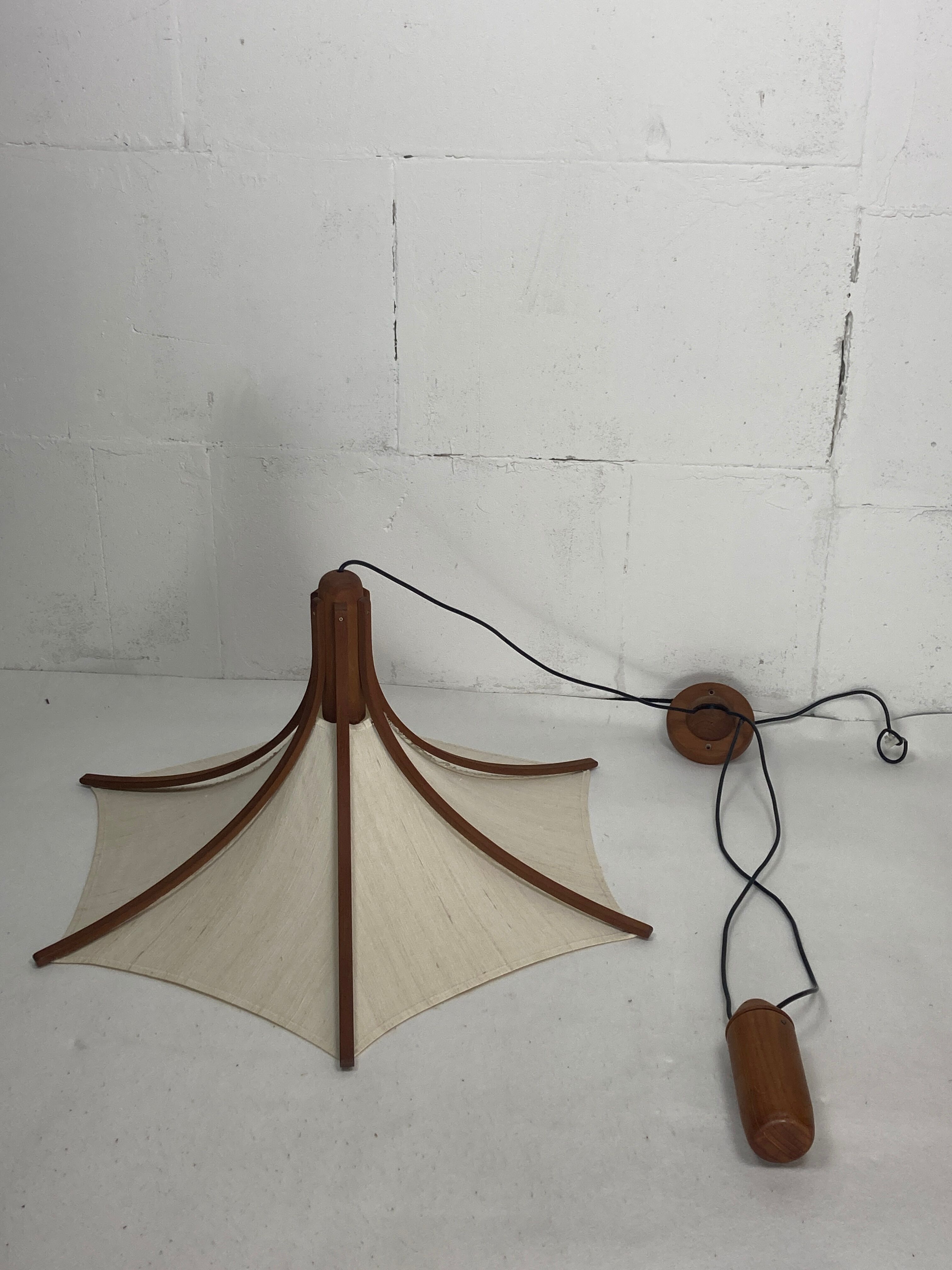 Suspension en teck et lin par Domus, années 1970