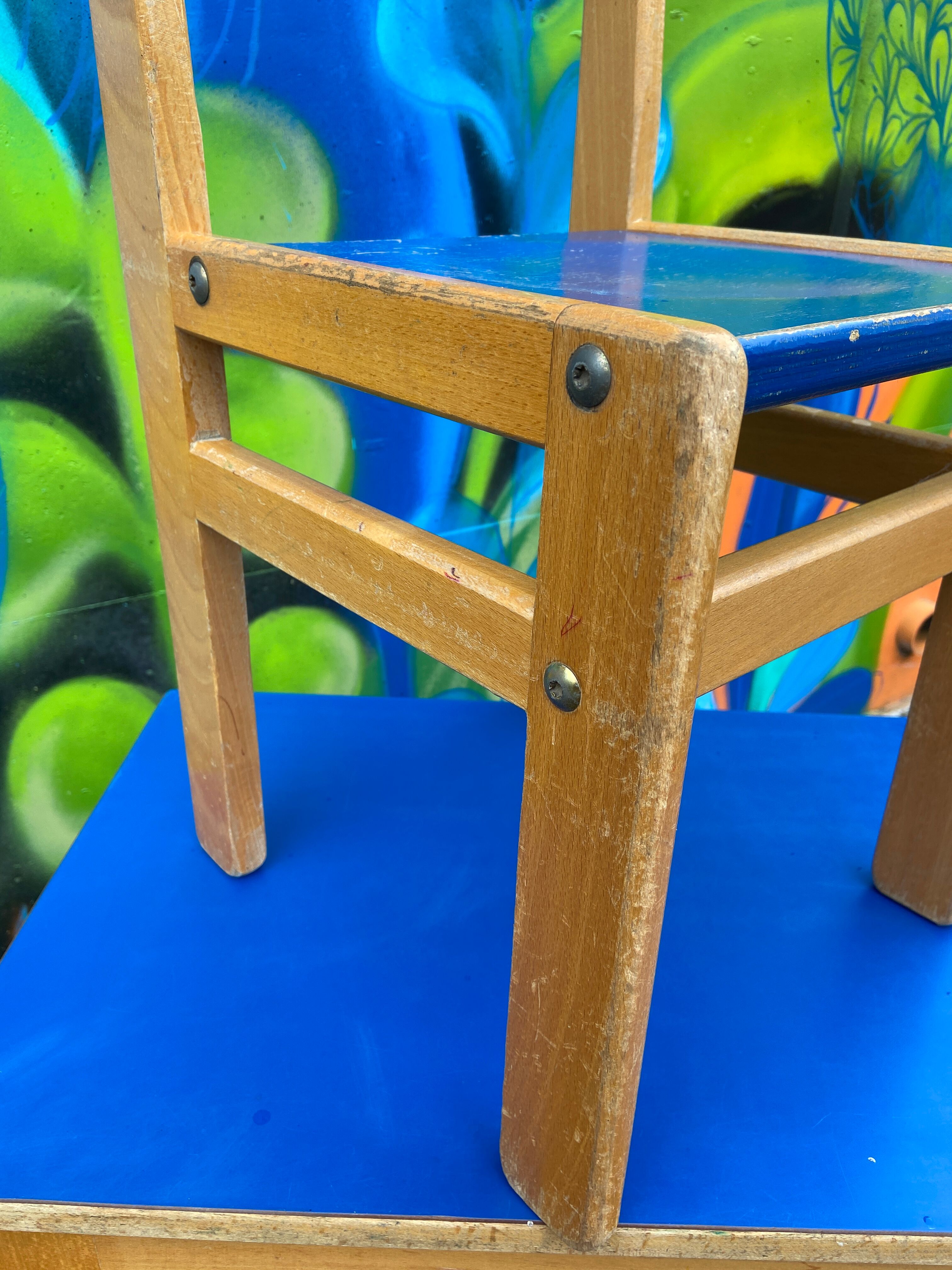 Vintage 1980 desk and child seat